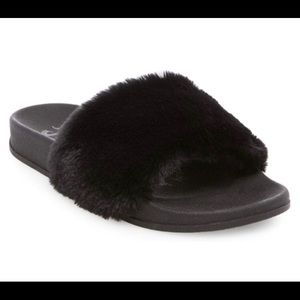Women’s MadLove Phoebe Faux Fur Slide Black Size 7